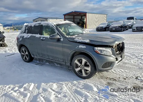 2018 Mercedes-Benz Glc 300 4Matic z USA, uszkodzony, nr VIN WDC0G4KBXJV068015